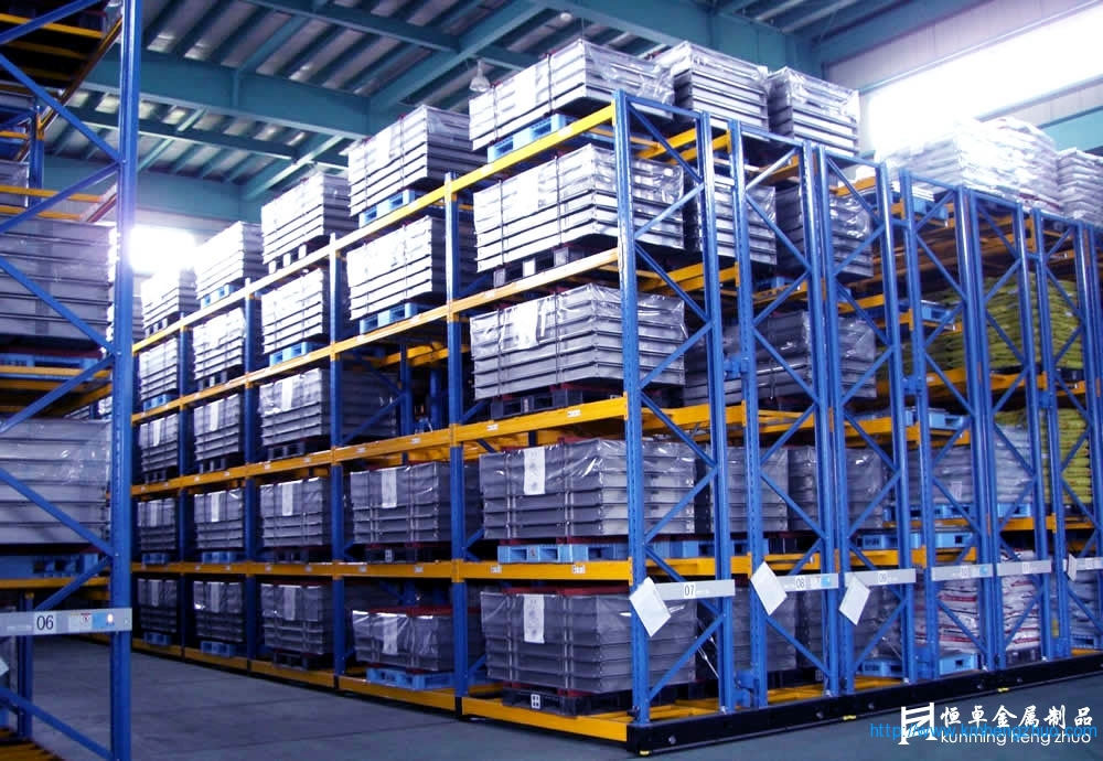 HZ-790型橫梁式貨架    重型高層倉庫貨架應(yīng)用案例