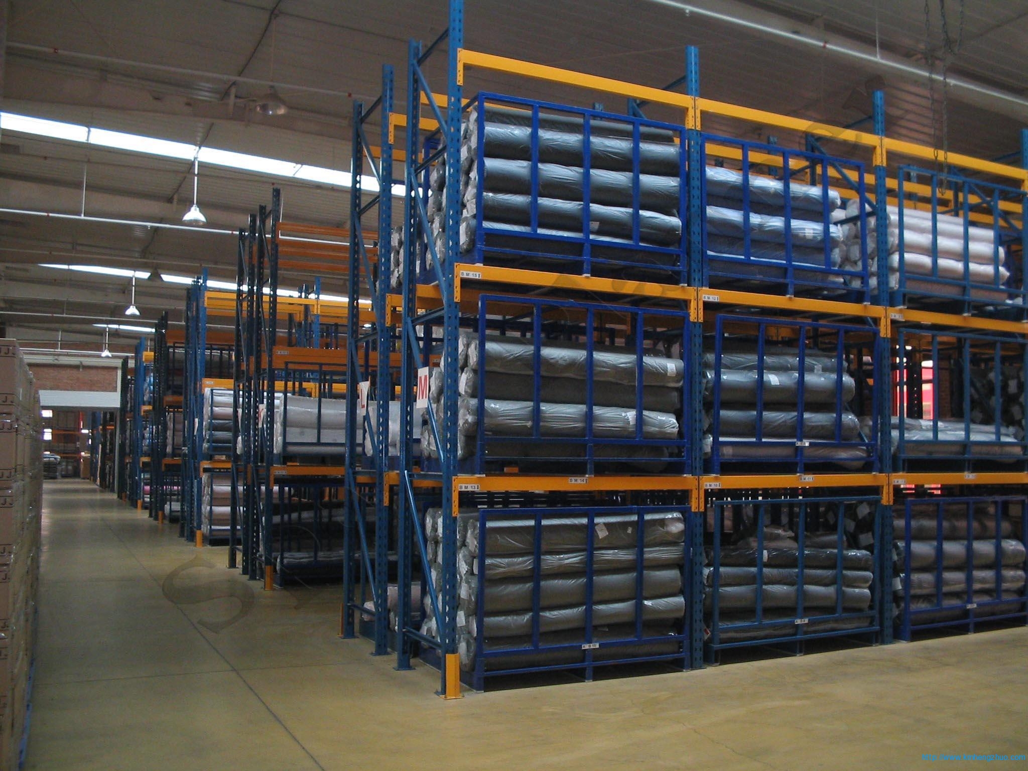 HZ-790型橫梁式貨架    重型高層倉庫貨架應(yīng)用案例